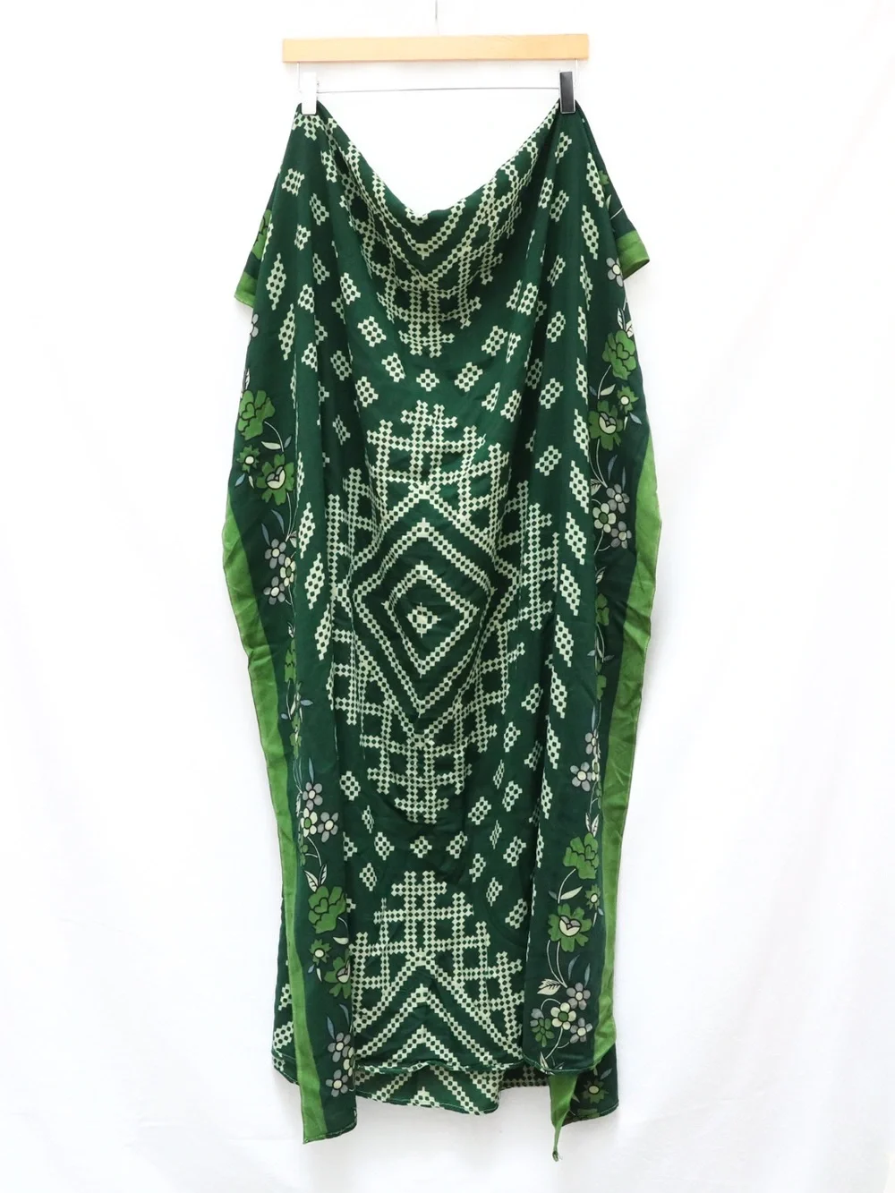 Large green pashmina scarf geometric ethnic print boho coverup beach wrap - Picture 6 of 6